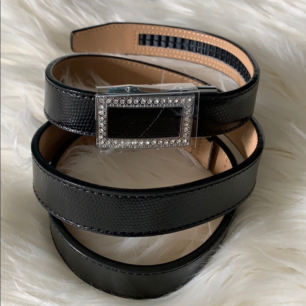 Women’s Nex belt, the belt with no holes